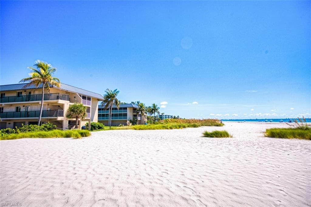 1246 Fulgur ST # 207, SANIBEL FL 33957-4