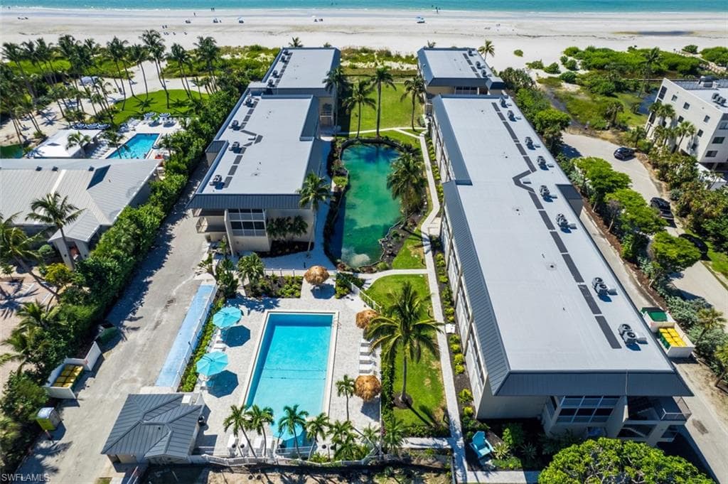 1246 Fulgur ST # 207, SANIBEL FL 33957-32