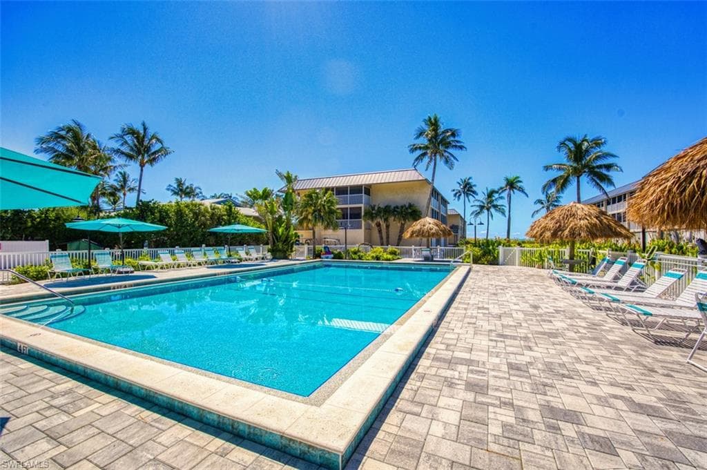 1246 Fulgur ST # 207, SANIBEL FL 33957-34
