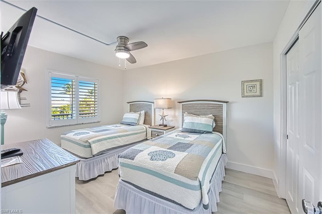 1246 Fulgur ST # 207, SANIBEL FL 33957-28