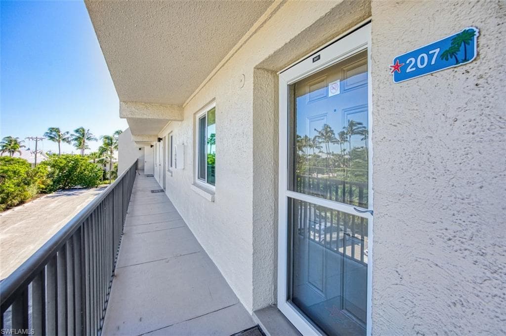 1246 Fulgur ST # 207, SANIBEL FL 33957-7