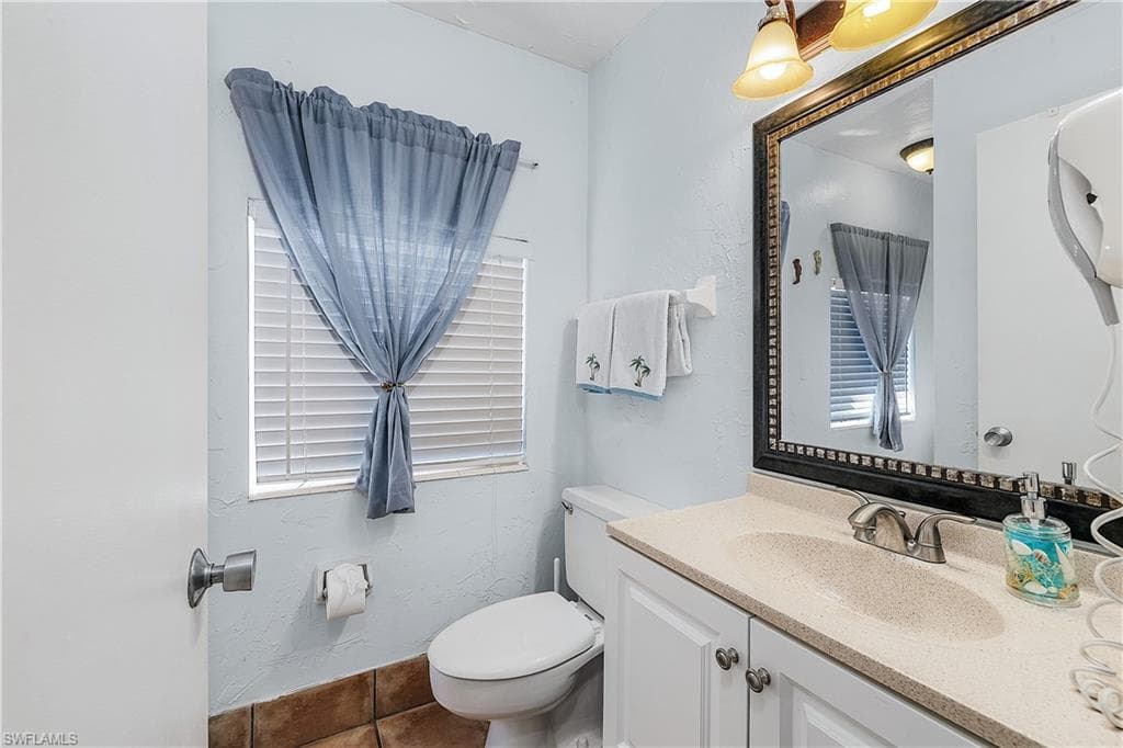 610 Donax ST # 311, SANIBEL FL 33957-22
