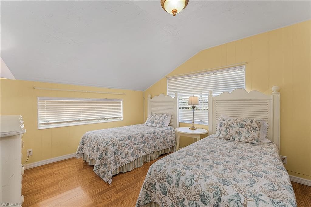 610 Donax ST # 311, SANIBEL FL 33957-21