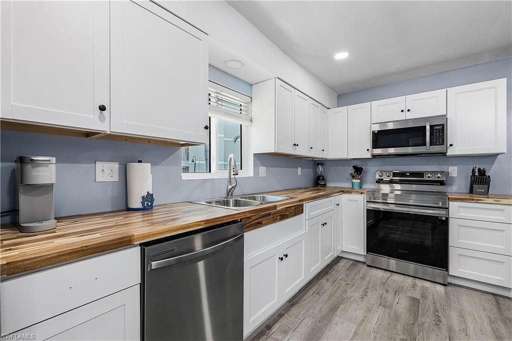 610 Donax ST # 311, SANIBEL FL 33957-8