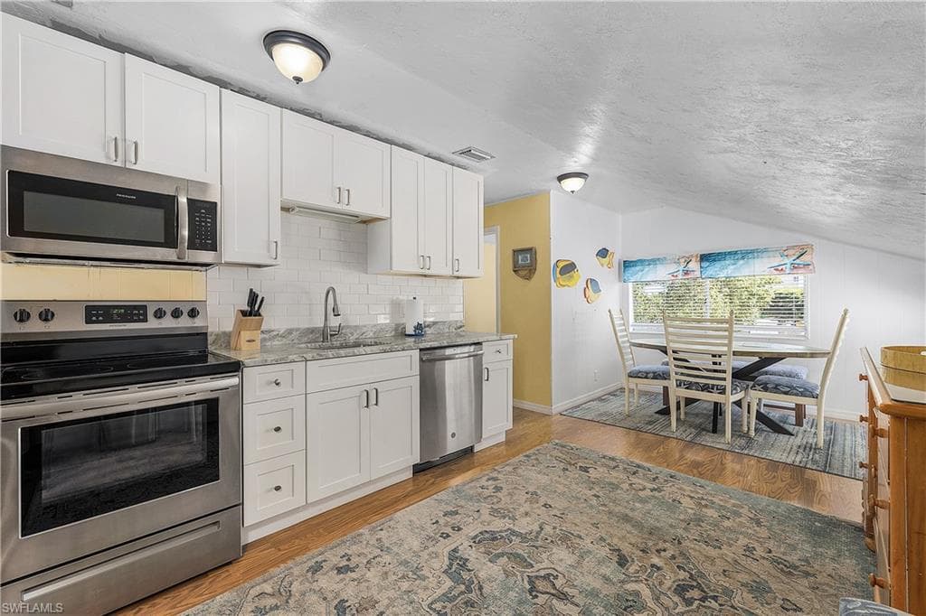 610 Donax ST # 311, SANIBEL FL 33957-18