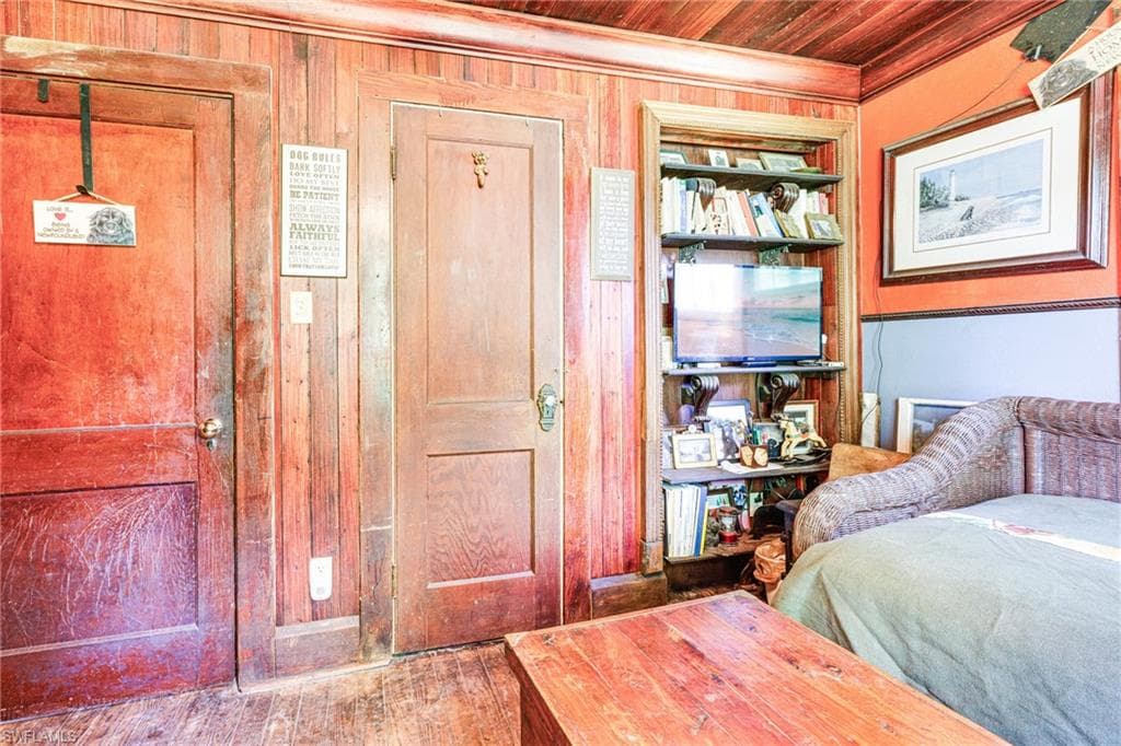 62 Prospect AVE, FORT MYERS FL 33905-30