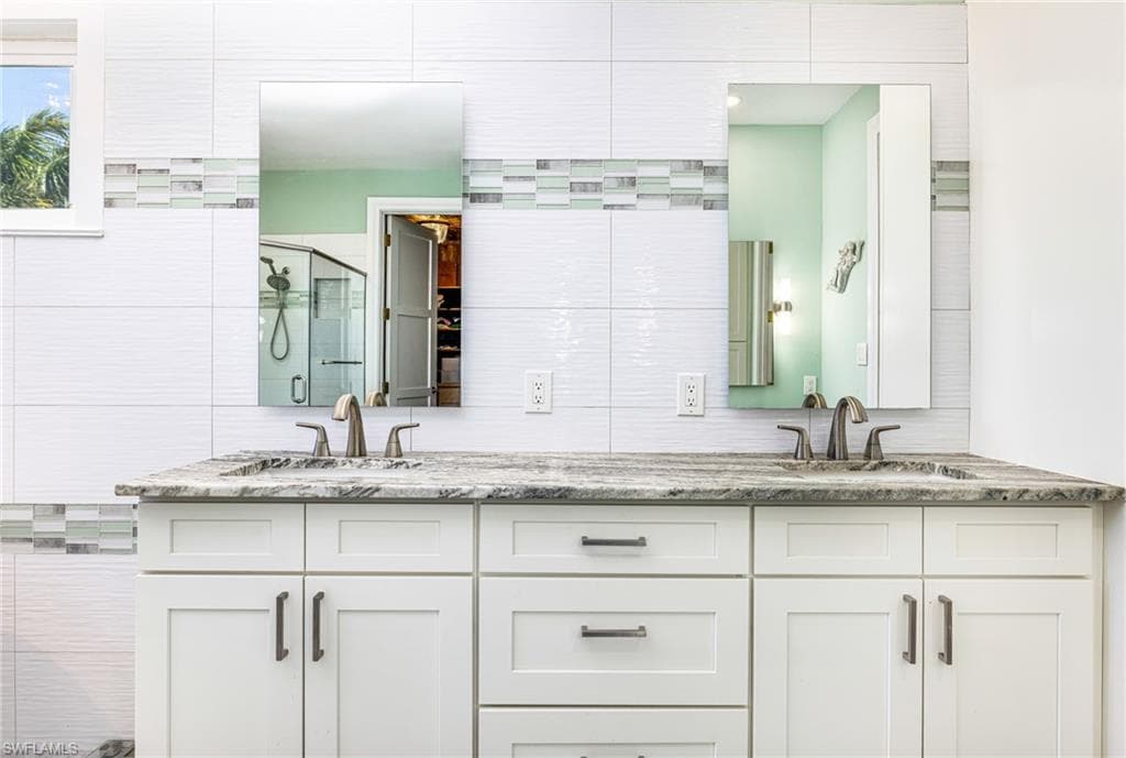 16111 Bentwood Palms DR, FORT MYERS FL 33908-23