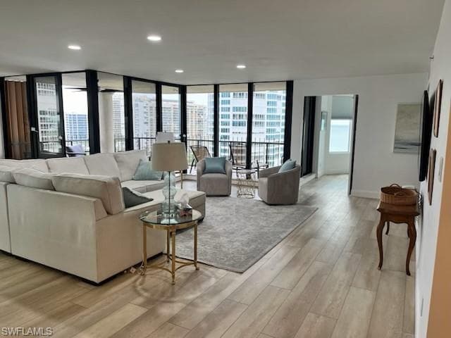 4251 Gulf Shore BLVD N # 14C, NAPLES FL 34103-18