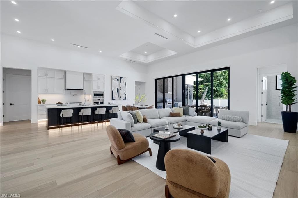 1248 13th AVE N-16