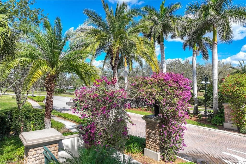 11920 Hedgestone CT, NAPLES FL 34120-45