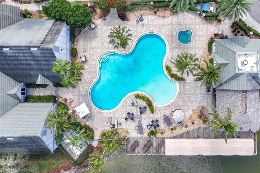 11920 Hedgestone CT, NAPLES FL 34120-40