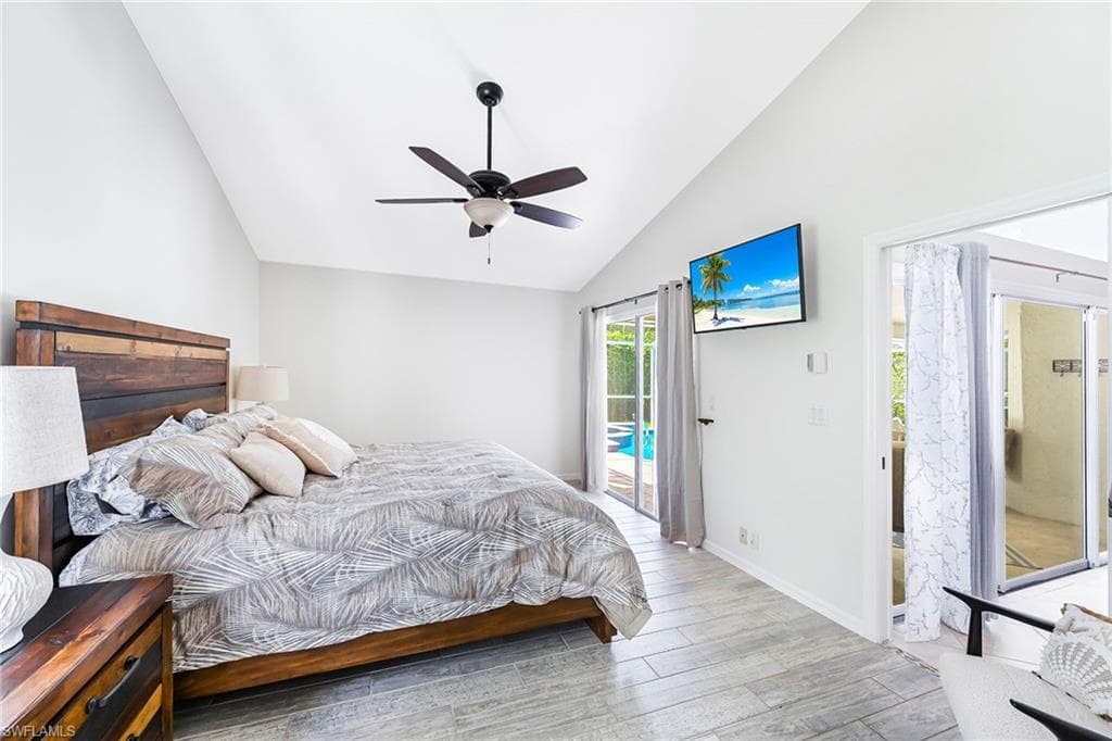 589 Lambton LN, NAPLES FL 34104-11