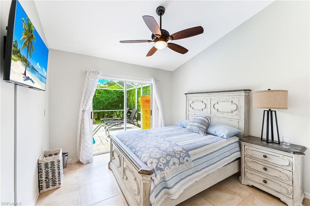 589 Lambton LN, NAPLES FL 34104-14