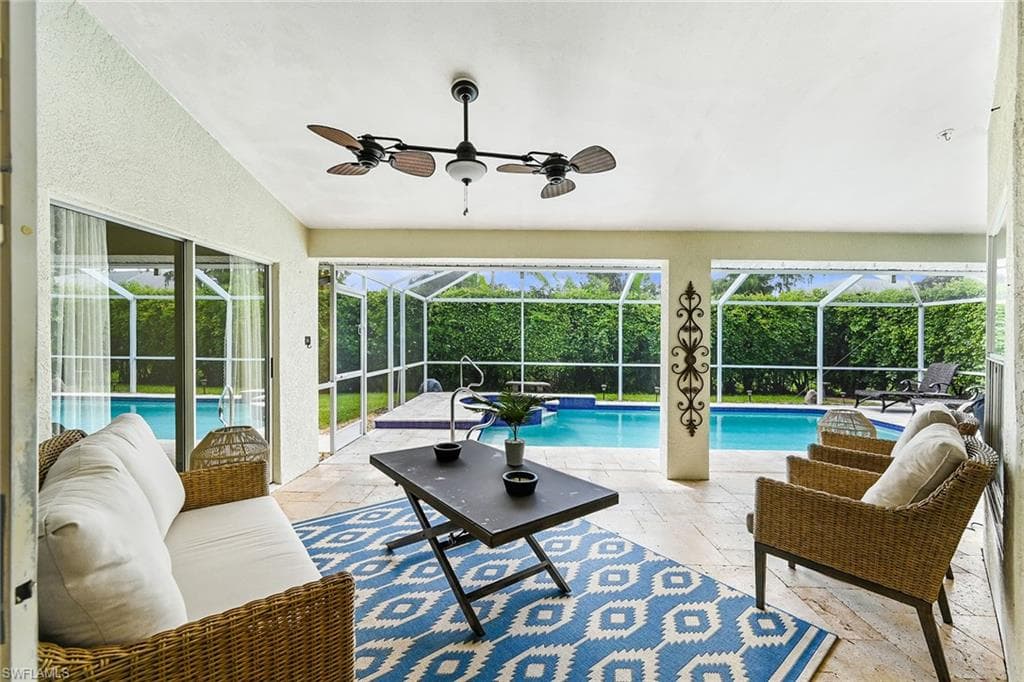 589 Lambton LN, NAPLES FL 34104-18