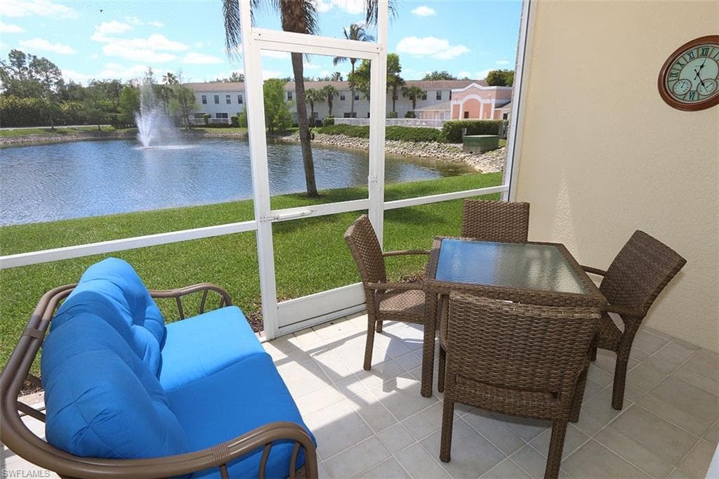 3250 Cypress Glen WAY # 403, NAPLES FL 34109-1