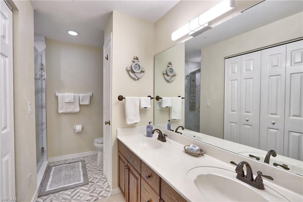 3250 Cypress Glen WAY # 403, NAPLES FL 34109-13