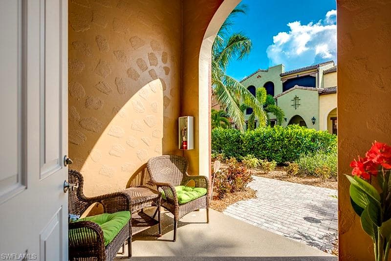 9040 Alturas ST # 5, NAPLES FL 34113-6