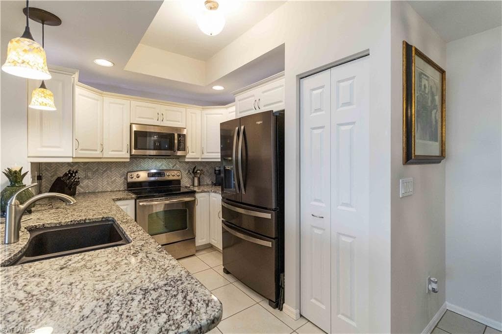 1001 Arbor Lake DR 606-9