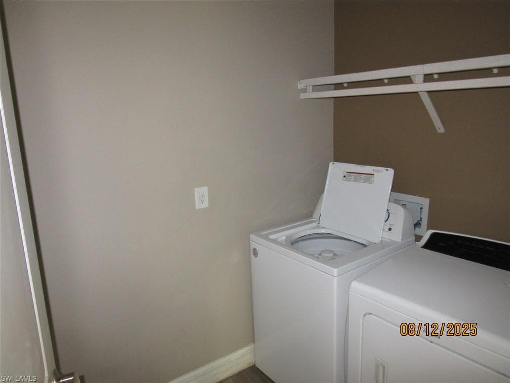 14589 Laguna DR, FORT MYERS FL 33908-8