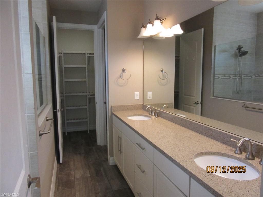 14589 Laguna DR, FORT MYERS FL 33908-10