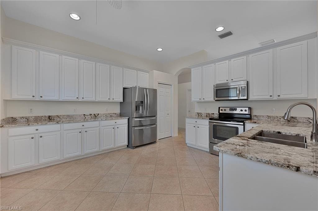 9239 Spanish Moss WAY, BONITA SPRINGS FL 34135-6