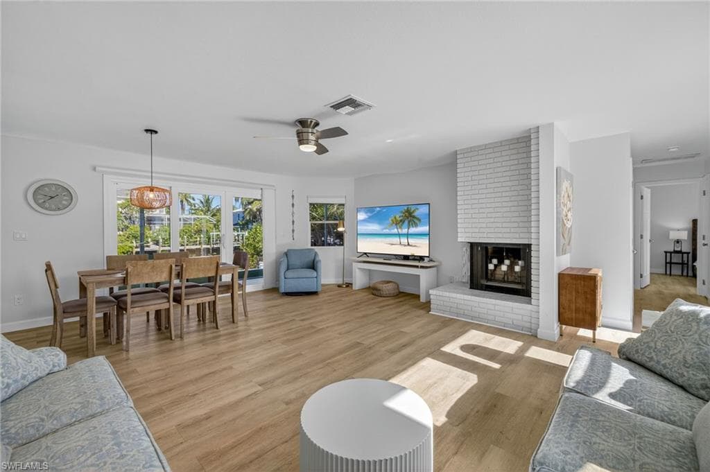 1739 Jewel Box DR, SANIBEL FL 33957-5