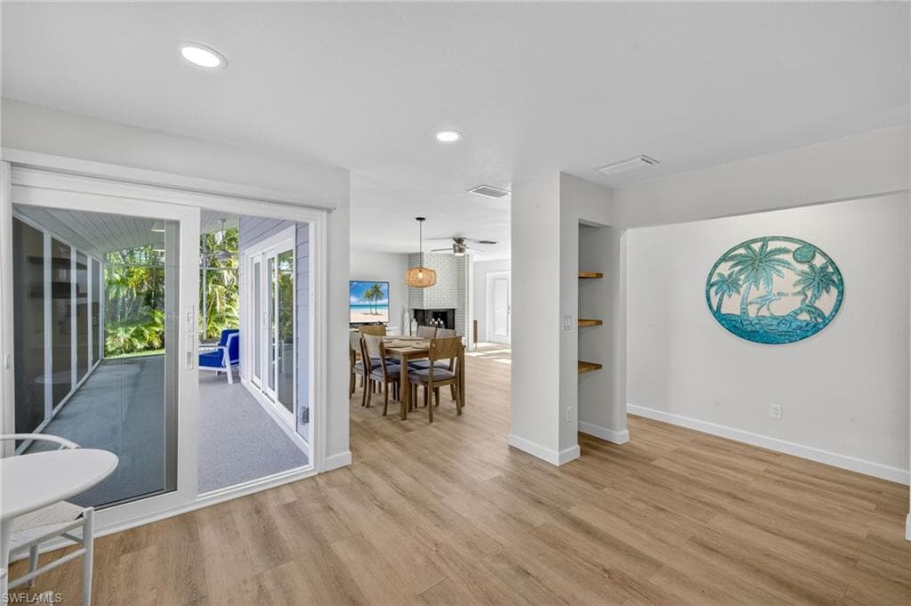 1739 Jewel Box DR, SANIBEL FL 33957-11