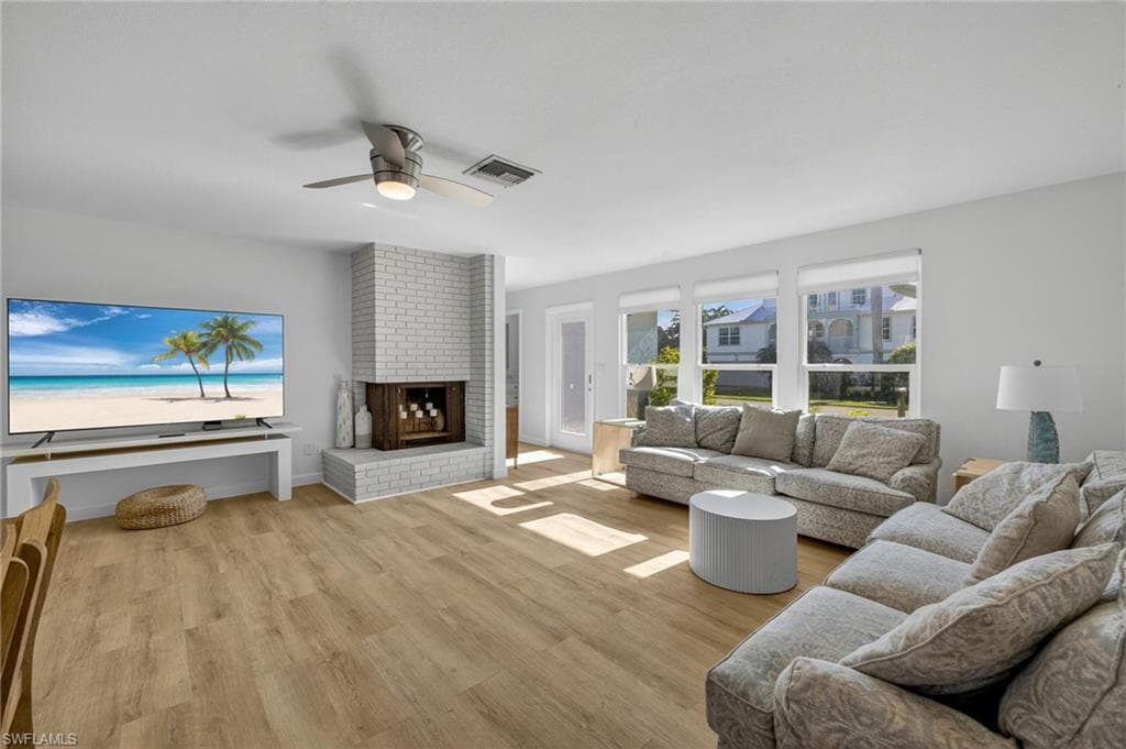 1739 Jewel Box DR, SANIBEL FL 33957-2