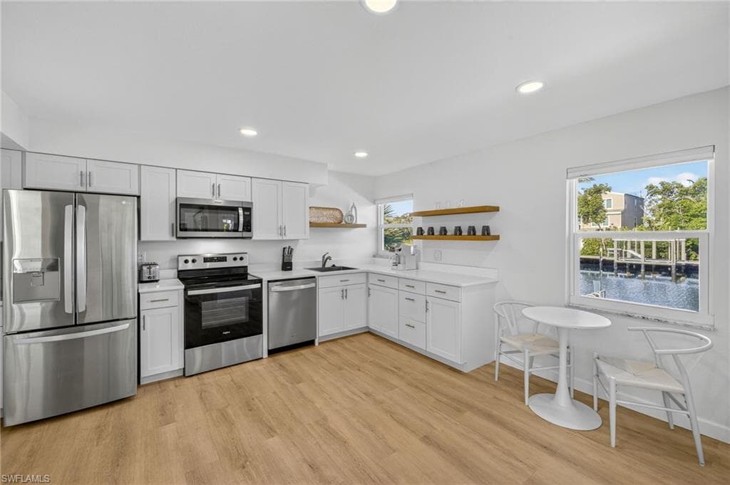 1739 Jewel Box DR, SANIBEL FL 33957-8