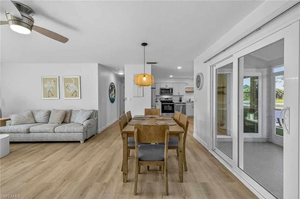 1739 Jewel Box DR, SANIBEL FL 33957-7