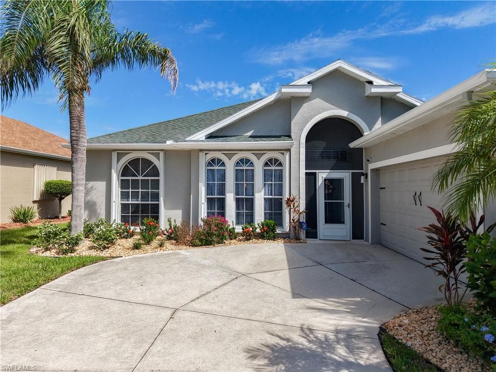 9346 Palm Island CIR, NORTH FORT MYERS FL 33903-2