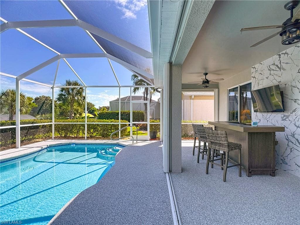 9346 Palm Island CIR, NORTH FORT MYERS FL 33903-35