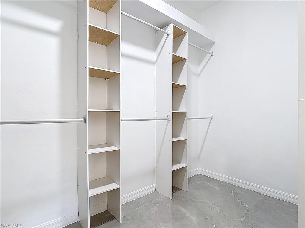 9346 Palm Island CIR, NORTH FORT MYERS FL 33903-27