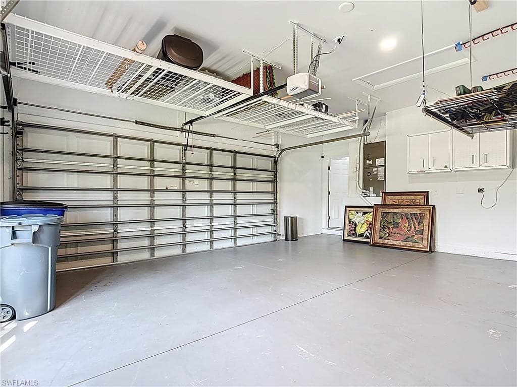 9346 Palm Island CIR, NORTH FORT MYERS FL 33903-32