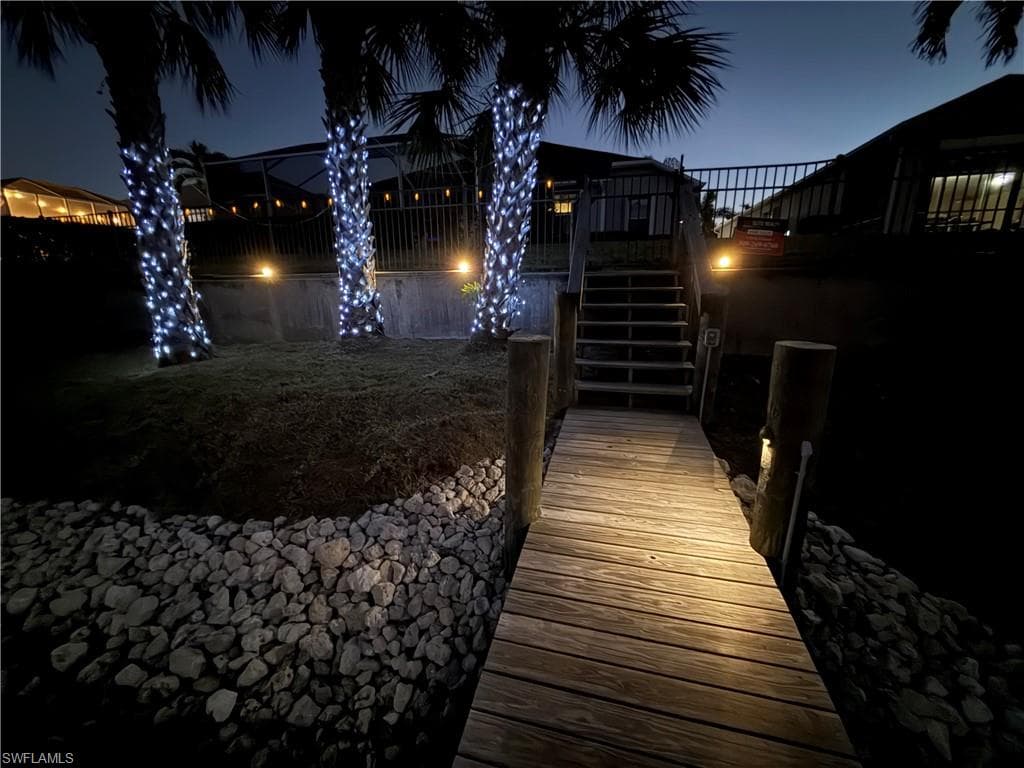 9346 Palm Island CIR, NORTH FORT MYERS FL 33903-47