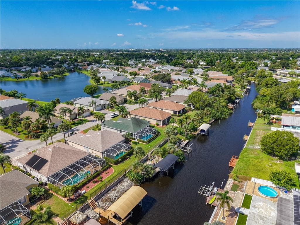 9346 Palm Island CIR, NORTH FORT MYERS FL 33903-43