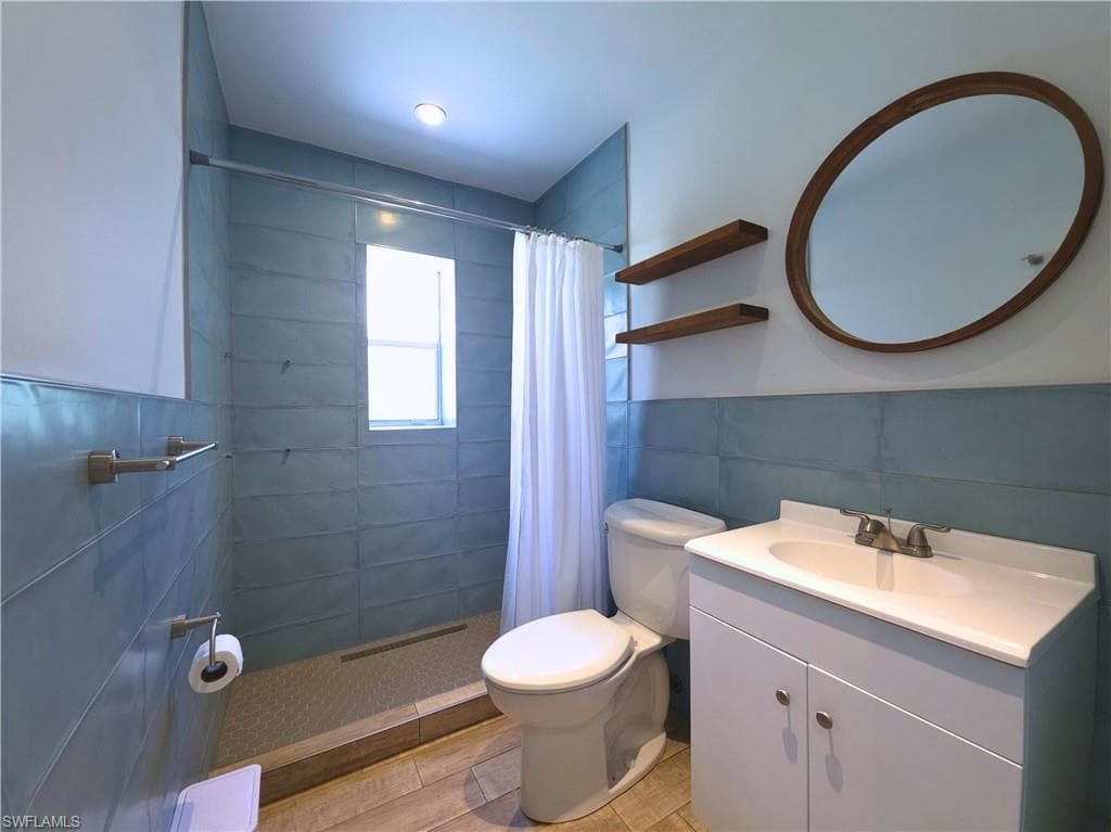 1915 Llewellyn DR, FORT MYERS FL 33901-12