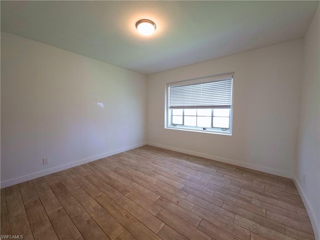 1915 Llewellyn DR, FORT MYERS FL 33901-10