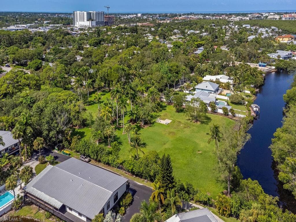 2505 ESTEY AVE, NAPLES FL 34104-7