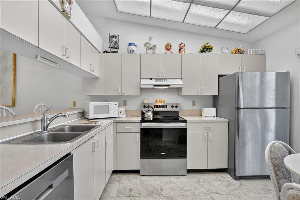 4210 Looking Glass LN # 4210, NAPLES FL 34112-10