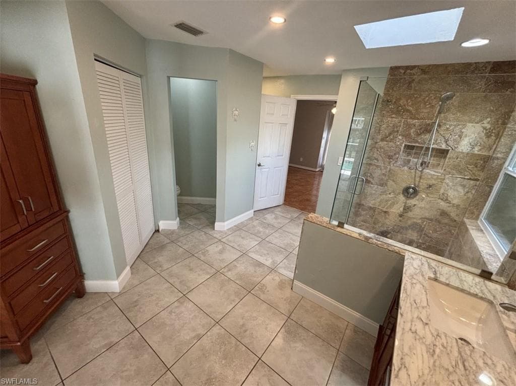 8216 New Jersey BLVD, FORT MYERS FL 33967-10