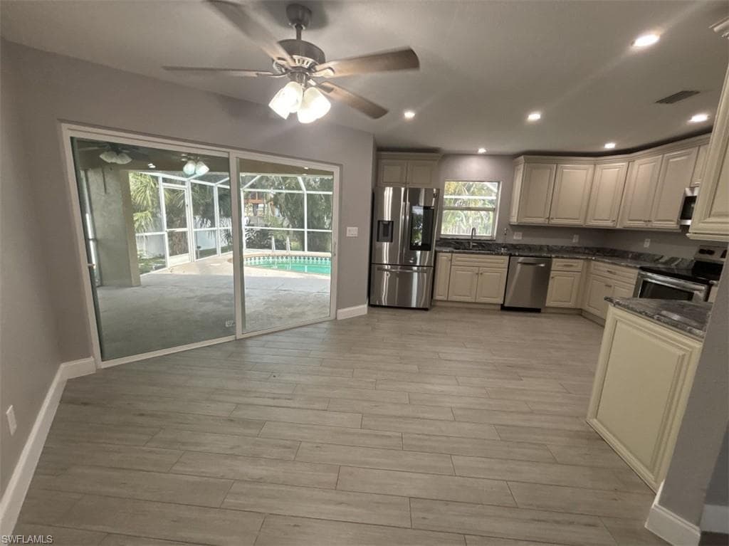 8216 New Jersey BLVD, FORT MYERS FL 33967-7