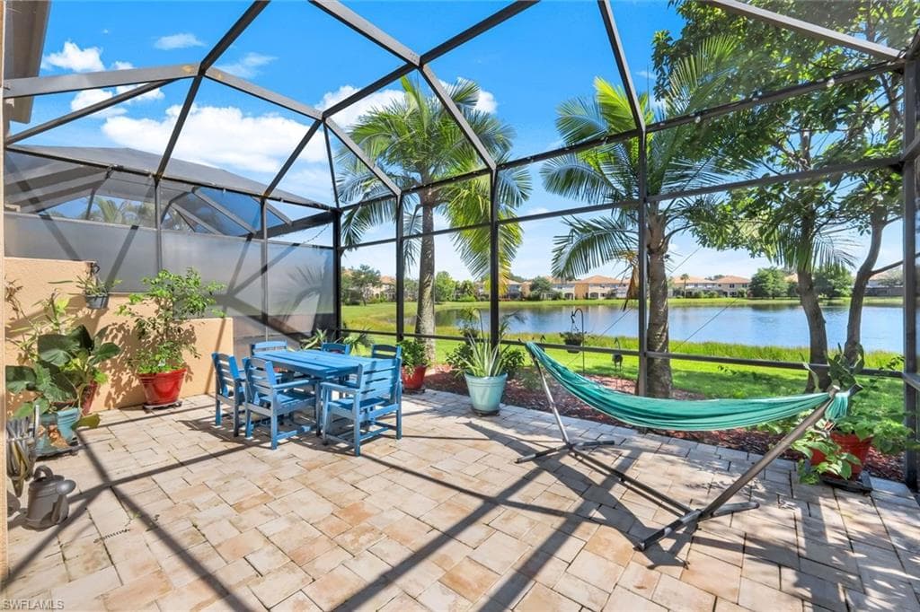 20007 Larino LOOP, ESTERO FL 33928-20