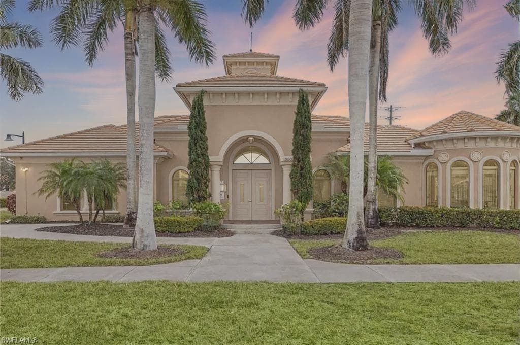 1465 Serrano CIR, NAPLES FL 34105-28