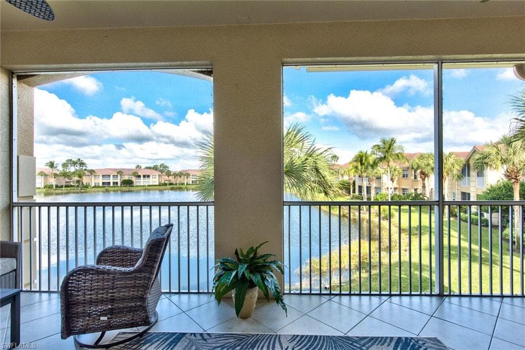 9657 Cypress Hammock CIR # 202, ESTERO FL 34135-16