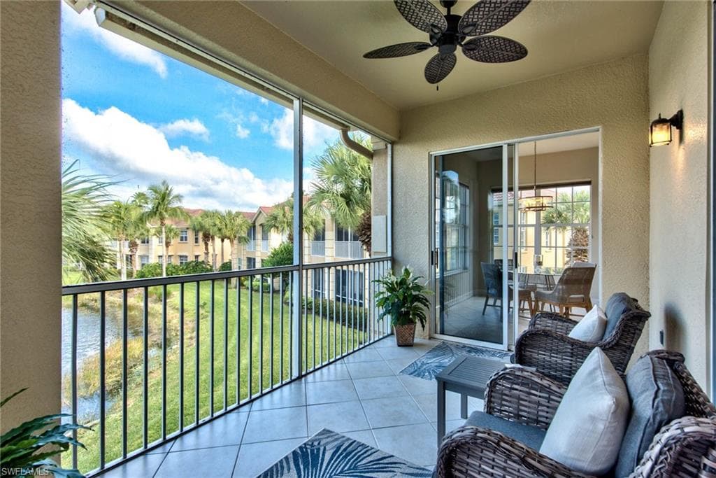 9657 Cypress Hammock CIR # 202, ESTERO FL 34135-19