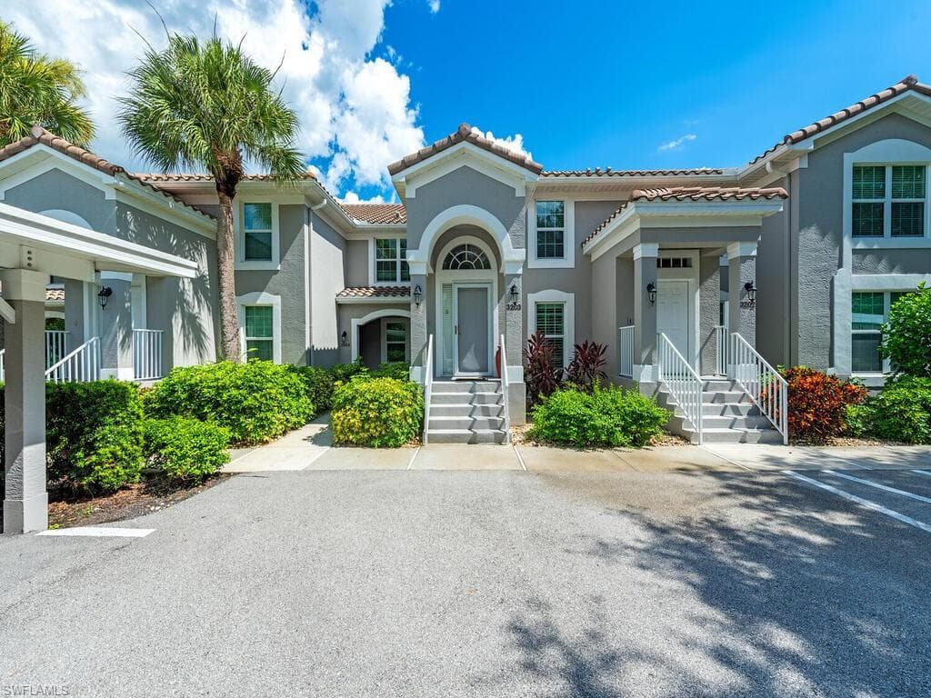 9351 Spring Run BLVD # 3203, ESTERO FL 34135-1