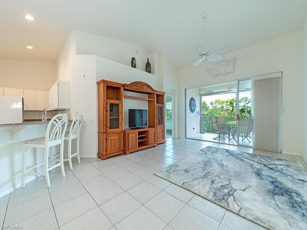 9351 Spring Run BLVD # 3203, ESTERO FL 34135-5