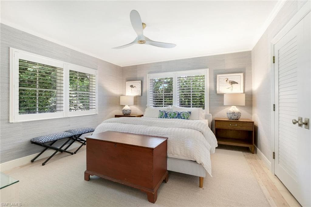 642 6th AVE N, NAPLES FL 34102-15