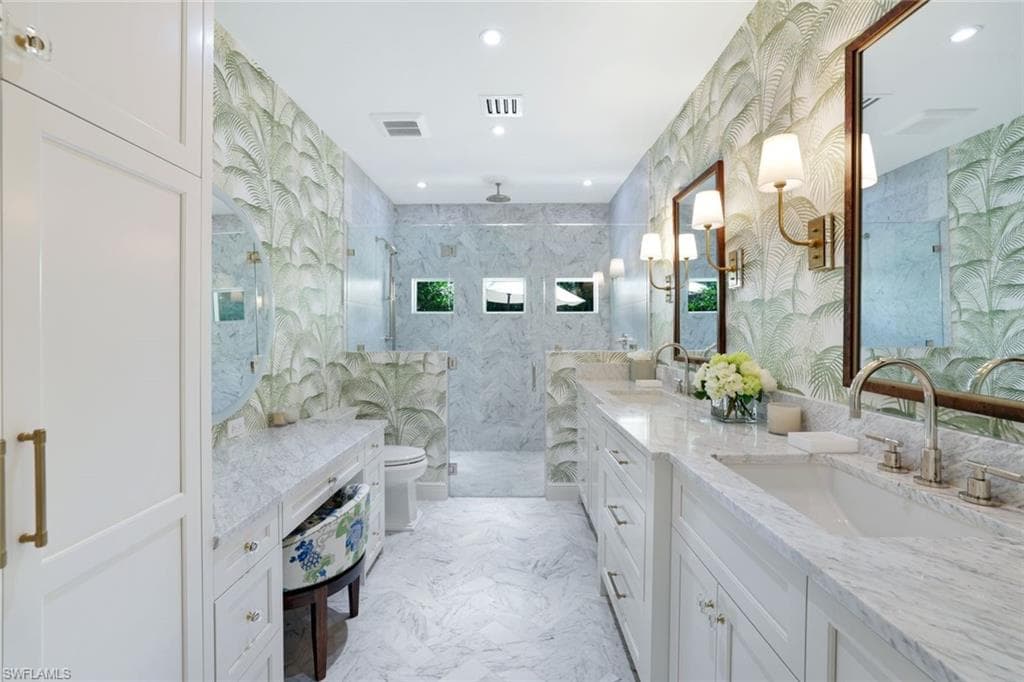 642 6th AVE N, NAPLES FL 34102-13